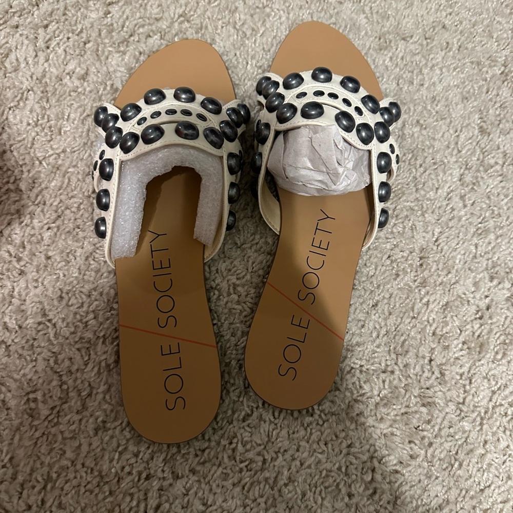 Sole Society Emmalyn Stud Thong Sandals Slides Cream 6